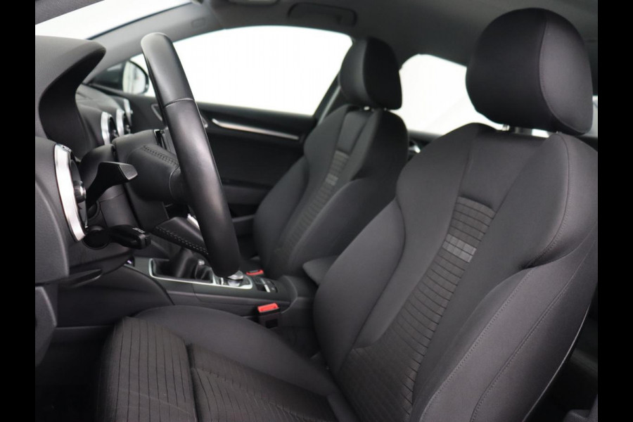 Audi A3 1.0 TFSI Design Pro Line Plus | Stoelverwarming | Trekhaak | Sportstoelen | Full LED | Navigatie | DAB | Cruise control | Climate control | Parkeerhulp | Bluetooth