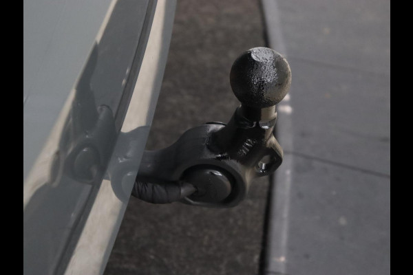 Audi A3 1.0 TFSI Design Pro Line Plus | Stoelverwarming | Trekhaak | Sportstoelen | Full LED | Navigatie | DAB | Cruise control | Climate control | Parkeerhulp | Bluetooth