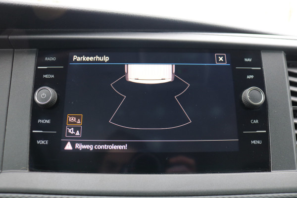 Volkswagen Transporter 2.0 TDI L2 H1 DC 150pk Airco Navigatie Imperiaal