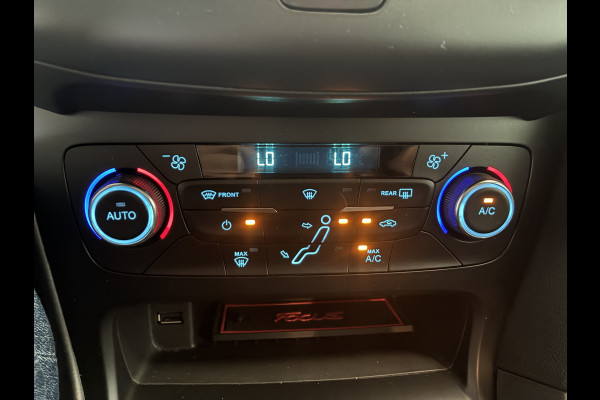 Ford FOCUS Wagon 125PK ST-Line 18-inch-navi-climatecontrole-privacyglass