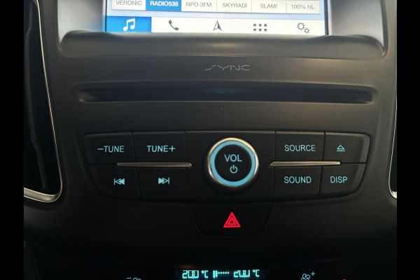 Ford FOCUS Wagon 125PK ST-Line 18-inch-navi-climatecontrole-privacyglass