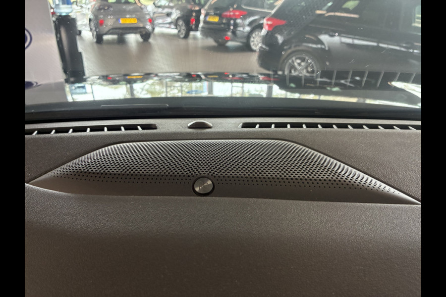 Ford Kuga Vignale PHEV vol opties-elektr.trekhaak-pan.dak 20-inch lichtmetaal