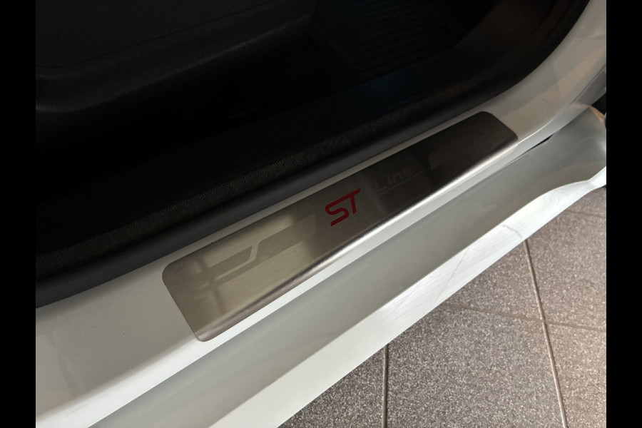 Ford EcoSport EcoBoost ST-Line vol opties!!