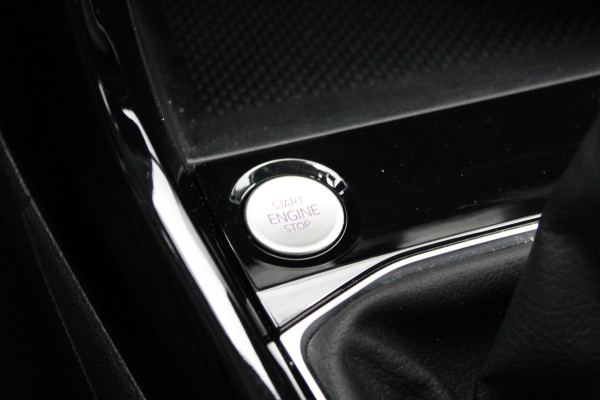 Volkswagen T-Cross 1.0 TSI Life Edition | CAMERA | CARPLAY | ANDROID | LANE ASSIST