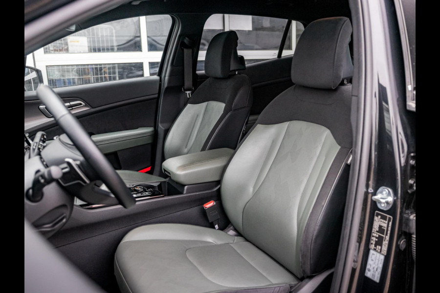 Kia Sportage 1.6 T-GDi Plug-in Hybrid AWD Dark Edition l Stoel Stuur Verwarming l Camera l Navigatie l El. Stoelen