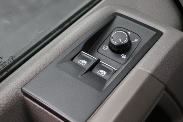 Volkswagen Crafter 35 2.0 TDI 140 PK DSG L3H2 (L2H1)