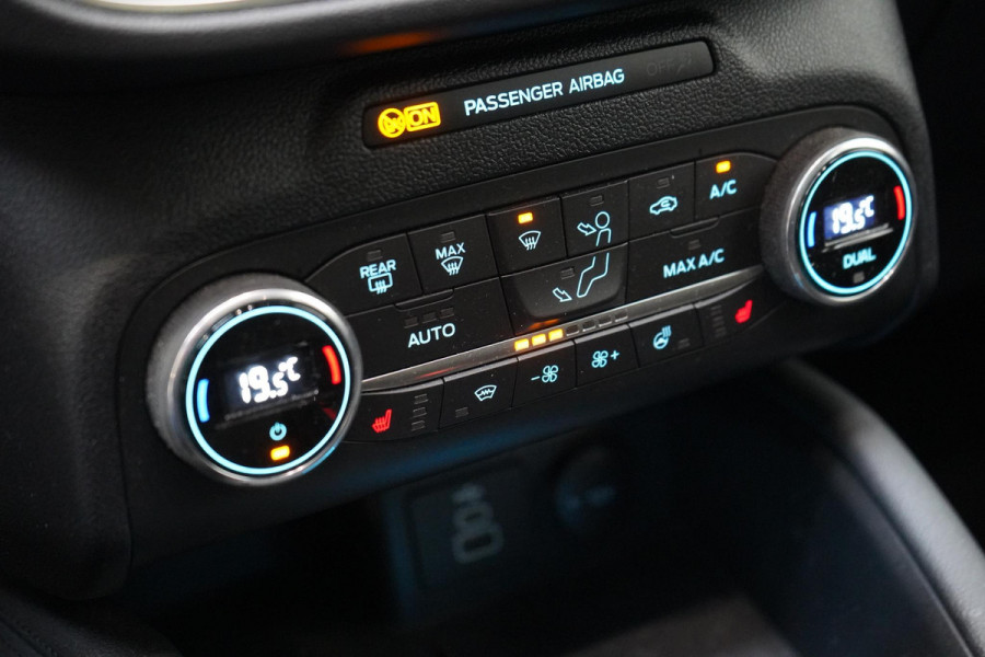 Ford Kuga 2.5 PHEV Titanium | Head-Up | Stoelverwarming | Navigatie | Achteruitrijcamera | Stuurverwarming