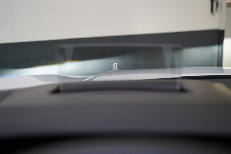 Ford Kuga 2.5 PHEV ST-Line | Head-Up | Stoelverwarming | Navigatie | Achteruitrijcamera | Stuurverwarming