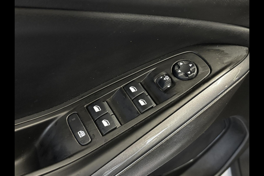 Opel Grandland X 1.2 Turbo Business Elegance Automaat | Trekhaak | Navigatie | 360 Camera| 4-seizoensbanden | Android auto / Apple carplay