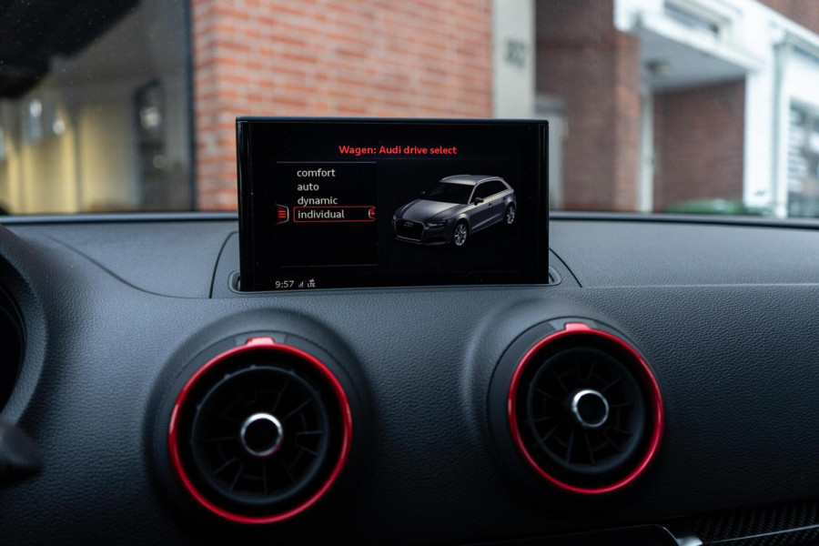 Audi RS3 2.5 TFSI RS3 Quattro Pano / B&O / Virtual