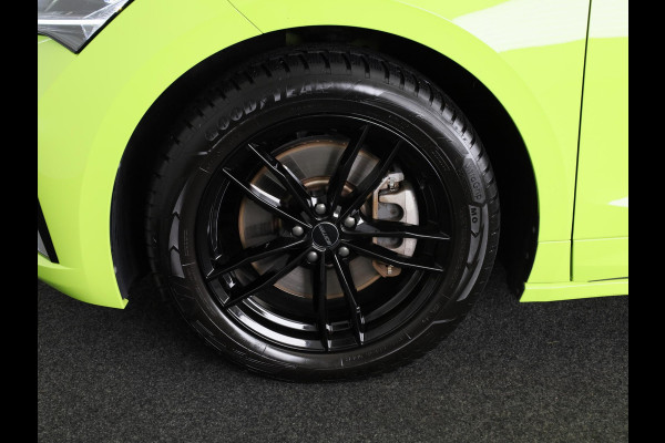 Škoda ENYAQ Coupé iV 80 RS 299pk | Panoramadak | Elektrisch verstelbare stoelen met geheugen | Verwarmbare voorstoelen en achterbank |