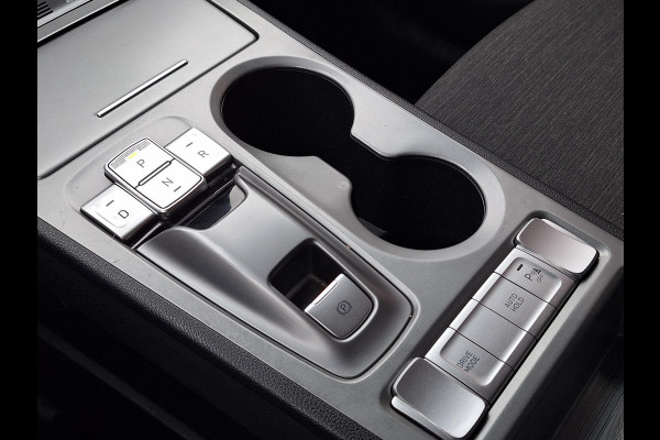 Hyundai Kona EV Comfort 64 kWh | SOH: nnb | 3 Fase | Warmtepomp | Trekhaak | Navi | Adaptive CC | Climate |