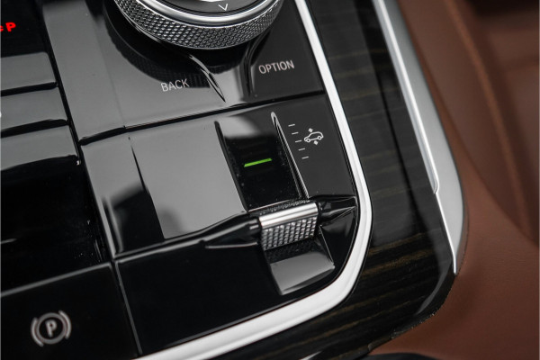 BMW X5 xDrive50e Launch Ed M-Sport Pro Pano B&W ACC Luchtvering 22" 1e Eig