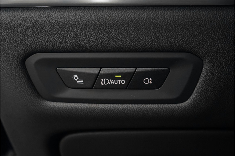 BMW X5 xDrive50e Launch Ed M-Sport Pro Pano B&W ACC Luchtvering 22" 1e Eig