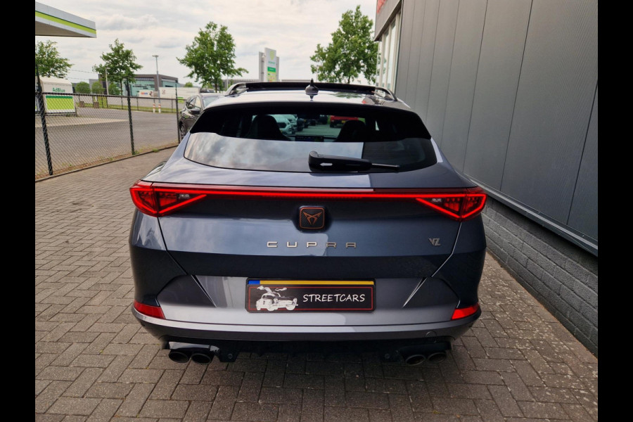 CUPRA Formentor 2.0 TSI 4DRIVE VZ 310 PK /Pano /Led /Carbon stoelen /Winterpakket