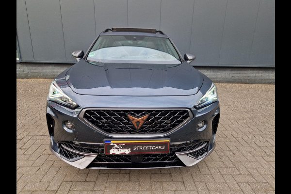 CUPRA Formentor 2.0 TSI 4DRIVE VZ 310 PK /Pano /Led /Carbon stoelen /Winterpakket
