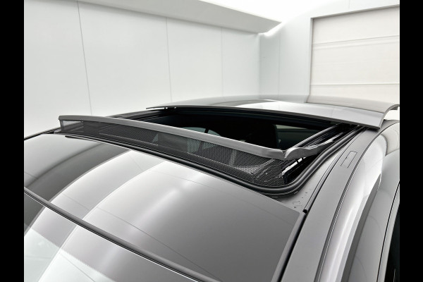 Mercedes-Benz CLA-Klasse 180 Business Solution AMG | AMG Line Plus pakket | Smartphone integratie | Panoramaschuifdak | 360° camera | Advanced sound system | Head-up display | 19 inch AMG velgen |