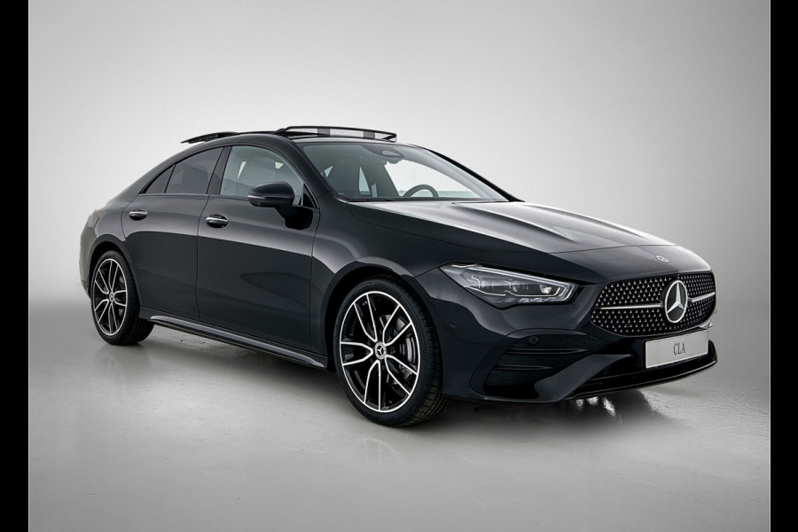 Mercedes-Benz CLA-Klasse 180 Business Solution AMG | AMG Line Plus pakket | Smartphone integratie | Panoramaschuifdak | 360° camera | Advanced sound system | Head-up display | 19 inch AMG velgen |