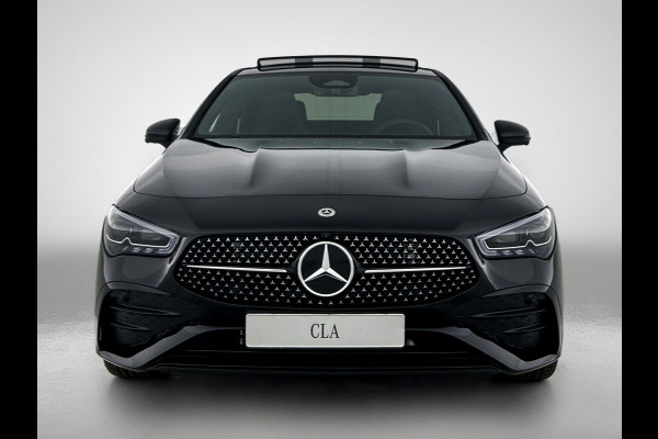 Mercedes-Benz CLA-Klasse 180 Business Solution AMG | AMG Line Plus pakket | Smartphone integratie | Panoramaschuifdak | 360° camera | Advanced sound system | Head-up display | 19 inch AMG velgen |