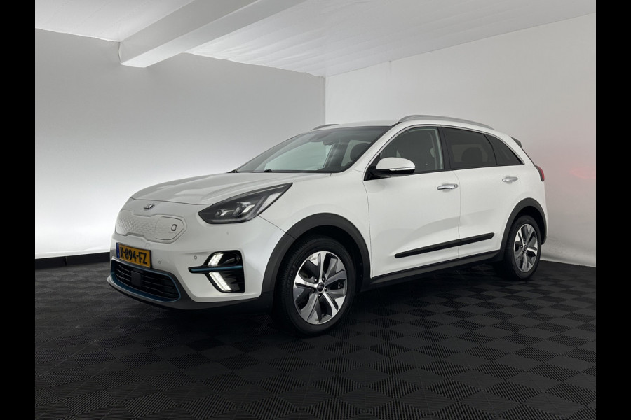 Kia e-Niro ExecutiveLine 64 kWh [ 3-Fase ] {SOH-100%} (INCL-BTW)  Aut.*LEATHER | FULL-LED | NAVI-FULLMAP | ADAPTIVE-CRUISE | CAMERA | MEMORY-PACK | LANE-ASSIST | KEYLESS | DIGI-COCKPIT | PRIVACY-GLASS | 17"ALU*