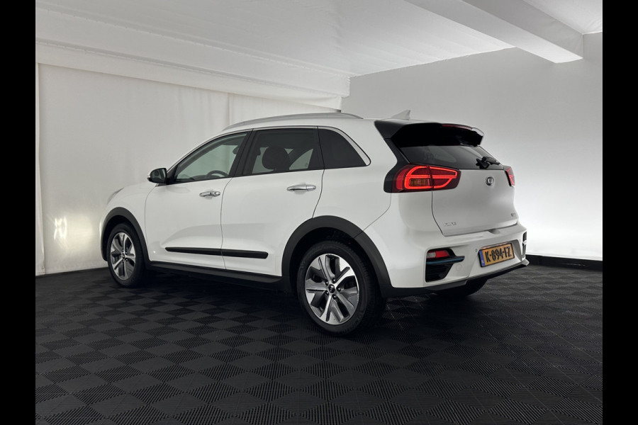 Kia e-Niro ExecutiveLine 64 kWh [ 3-Fase ] {SOH-100%} (INCL-BTW)  Aut.*LEATHER | FULL-LED | NAVI-FULLMAP | ADAPTIVE-CRUISE | CAMERA | MEMORY-PACK | LANE-ASSIST | KEYLESS | DIGI-COCKPIT | PRIVACY-GLASS | 17"ALU*