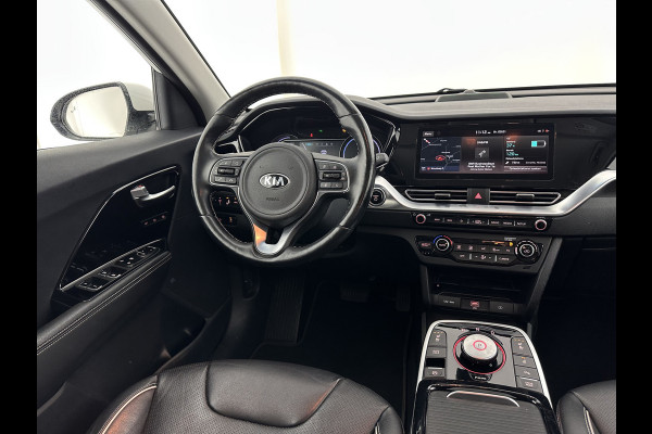 Kia e-Niro ExecutiveLine 64 kWh [ 3-Fase ] {SOH-100%} (INCL-BTW)  Aut.*LEATHER | FULL-LED | NAVI-FULLMAP | ADAPTIVE-CRUISE | CAMERA | MEMORY-PACK | LANE-ASSIST | KEYLESS | DIGI-COCKPIT | PRIVACY-GLASS | 17"ALU*