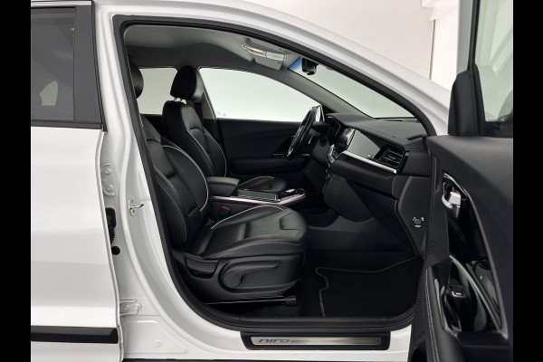 Kia e-Niro ExecutiveLine 64 kWh [ 3-Fase ] {SOH-100%} (INCL-BTW)  Aut.*LEATHER | FULL-LED | NAVI-FULLMAP | ADAPTIVE-CRUISE | CAMERA | MEMORY-PACK | LANE-ASSIST | KEYLESS | DIGI-COCKPIT | PRIVACY-GLASS | 17"ALU*