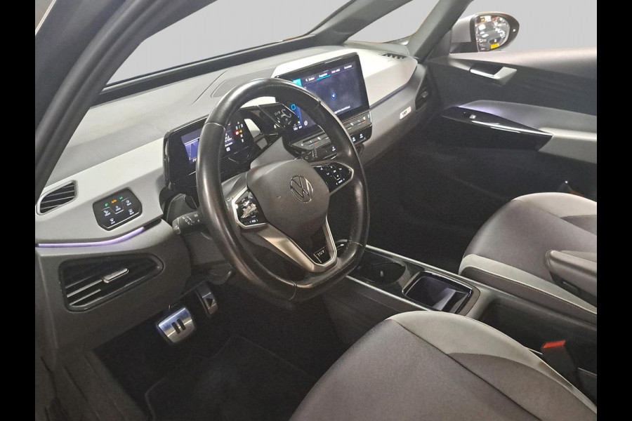 Volkswagen ID.3 First Plus 58 kWh Incl. Stoel en stuurverwarming | Apple Carplay/Android Auto | Navigatie