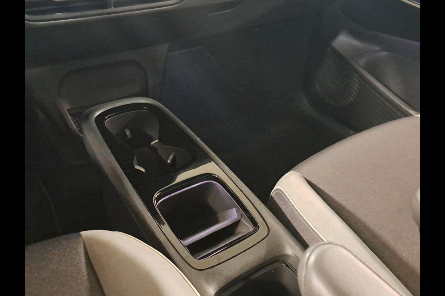 Volkswagen ID.3 First Plus 58 kWh Incl. Stoel en stuurverwarming | Apple Carplay/Android Auto | Navigatie