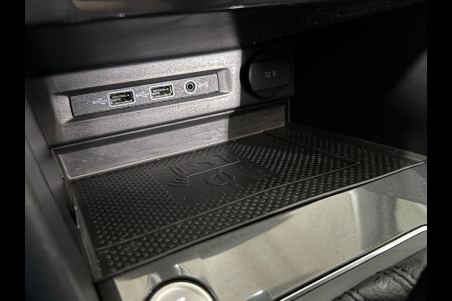 Volkswagen Tiguan 2.0 TSI 4Motion Highline R-Line | Panoramadak | PDC voor + achter | Elekt. Trekhaak