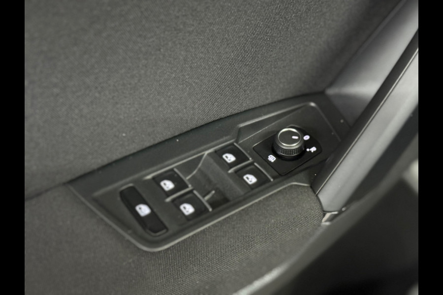 Volkswagen Tiguan 2.0 TSI 4Motion Highline R-Line | Panoramadak | PDC voor + achter | Elekt. Trekhaak