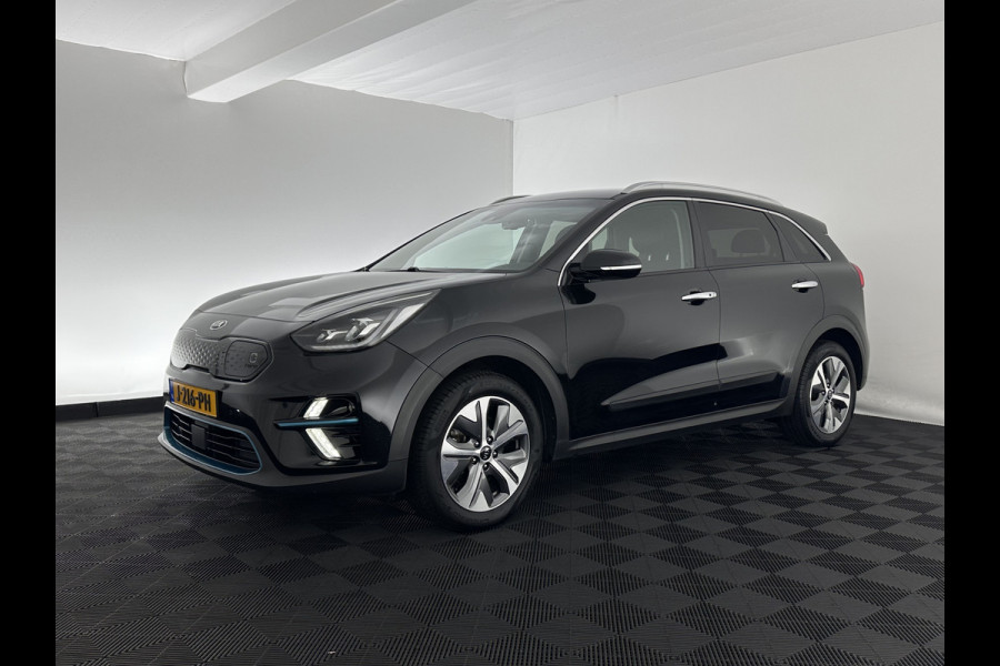 Kia e-Niro ExecutiveLine 64 kWh [ 3-Fase ] {SOH-100%} (INCL.BTW) Aut.*LEATHER | FULL-LED | NAVI-FULLMAP | ADAPTIVE-CRUISE | CAMERA | MEMORY-PACK | LANE-ASSIST | KEYLESS | DIGI-COCKPIT | PRIVACY-GLASS | 17"ALU*