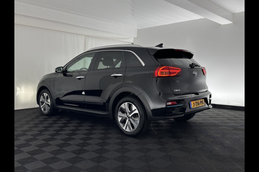 Kia e-Niro ExecutiveLine 64 kWh [ 3-Fase ] {SOH-100%} (INCL.BTW) Aut.*LEATHER | FULL-LED | NAVI-FULLMAP | ADAPTIVE-CRUISE | CAMERA | MEMORY-PACK | LANE-ASSIST | KEYLESS | DIGI-COCKPIT | PRIVACY-GLASS | 17"ALU*