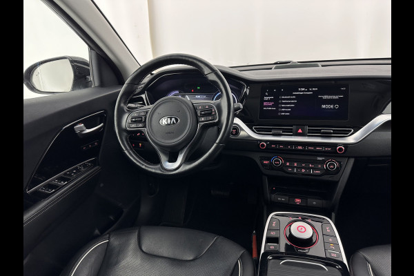 Kia e-Niro ExecutiveLine 64 kWh [ 3-Fase ] {SOH-100%} (INCL.BTW) Aut.*LEATHER | FULL-LED | NAVI-FULLMAP | ADAPTIVE-CRUISE | CAMERA | MEMORY-PACK | LANE-ASSIST | KEYLESS | DIGI-COCKPIT | PRIVACY-GLASS | 17"ALU*