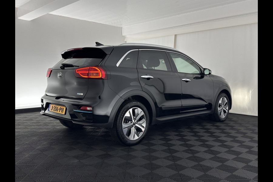 Kia e-Niro ExecutiveLine 64 kWh [ 3-Fase ] {SOH-100%} (INCL.BTW) Aut.*LEATHER | FULL-LED | NAVI-FULLMAP | ADAPTIVE-CRUISE | CAMERA | MEMORY-PACK | LANE-ASSIST | KEYLESS | DIGI-COCKPIT | PRIVACY-GLASS | 17"ALU*