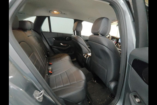 Mercedes-Benz GLC 200 Automaat | LED verlichting | Stoelverwarming | Trekhaak afneembaar | Climate & cruise control | Navigatiesysteem | Achteruit
