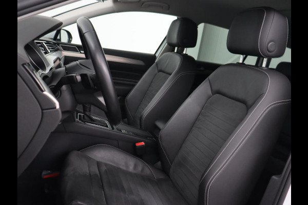 Volkswagen Passat 1.5 TSI Comfort Business | Stoelverwarming | Leder/Alcantara | Trekhaak | Adaptive cruise | Navigatie | Full LED | Parkeerhulp | Climate control | Bluetooth