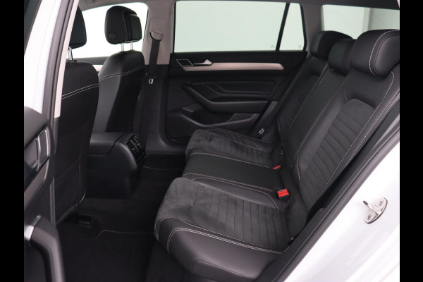 Volkswagen Passat 1.5 TSI Comfort Business | Stoelverwarming | Leder/Alcantara | Trekhaak | Adaptive cruise | Navigatie | Full LED | Parkeerhulp | Climate control | Bluetooth