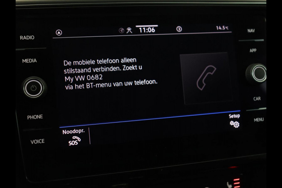 Volkswagen Passat 1.5 TSI Comfort Business | Stoelverwarming | Leder/Alcantara | Trekhaak | Adaptive cruise | Navigatie | Full LED | Parkeerhulp | Climate control | Bluetooth