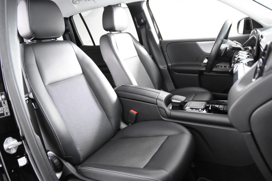 Mercedes-Benz Glb 200 Business Solution *1ste Eigenaar*Leer*Navigatie*Stoelverwarming*