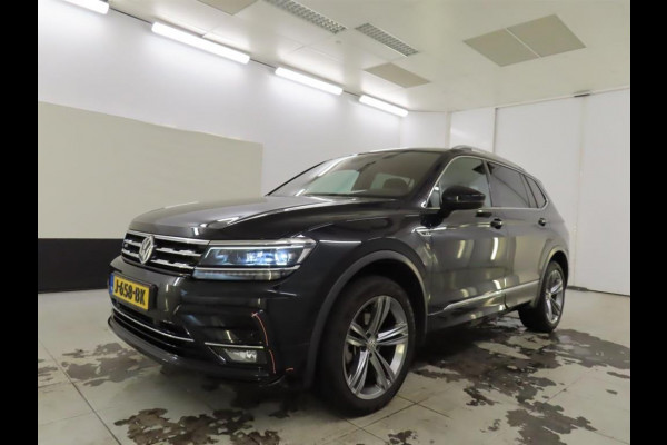 Volkswagen Tiguan Allspace 1.5 TSI Highline R Line Pano.dak Stoelvrw. Adapt.Cruise Business