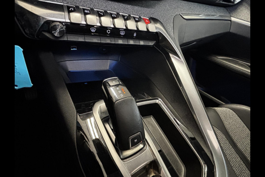 Peugeot 3008 1.2 PureTech Allure Automaat | Afneembare trekhaak | Panoramadak | Navigatie | Achteruitrijcamera | Android auto / Apple carplay