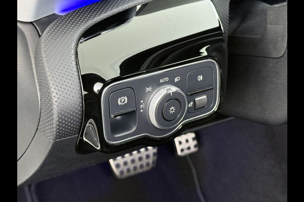 Mercedes-Benz CLA-Klasse Shooting Brake 250 e AMG Line | Pano 360 Camera Sfeer Night