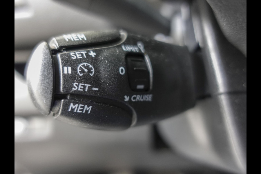 Opel Vivaro L2H1 Edition 145PK Automaat Airco Navigatie Bluetooth LM velgen