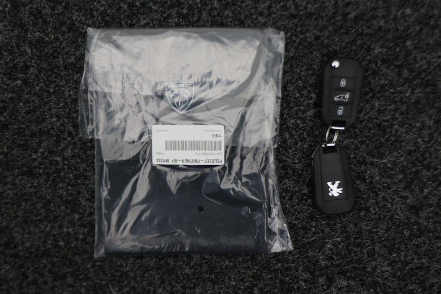 Peugeot e-Partner 136 L1 50 kWh Camera, Apple Carplay, Cruise, DAB, Airco