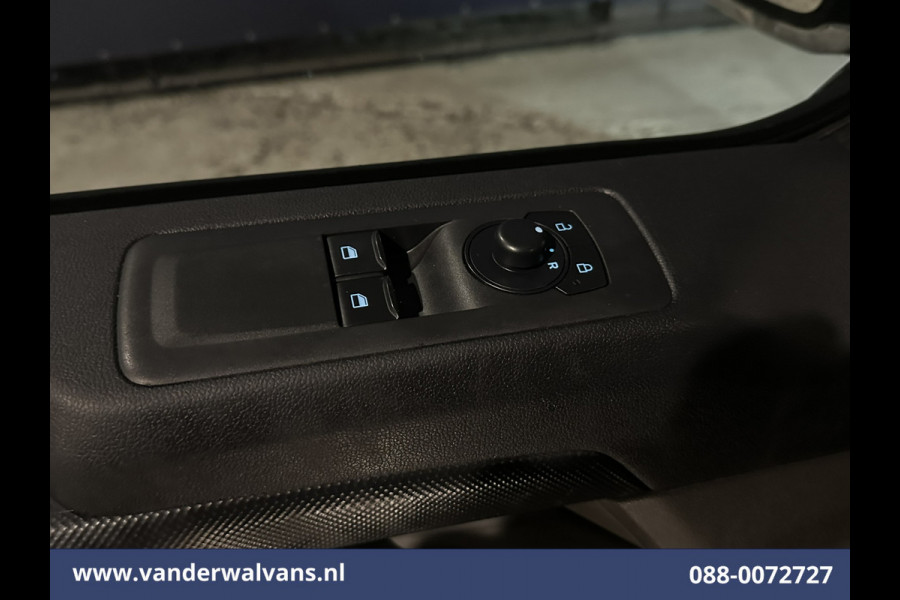 Ford Transit Custom 2.0 TDCI 136pk L2H1 Euro6 Airco | Camera | Apple Carplay | Cruisecontrol | LED | Verwarmde voorruit Android Auto, Parkeersensoren, Bijrijdersbank