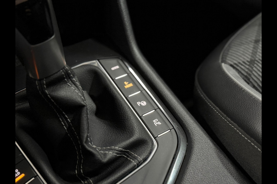 Volkswagen Tiguan 1.4 TSI eHybrid R-Line Business+ | Pano | 360° Camera | Adaptive Cruise Control | Black Style | Stuurverwarming