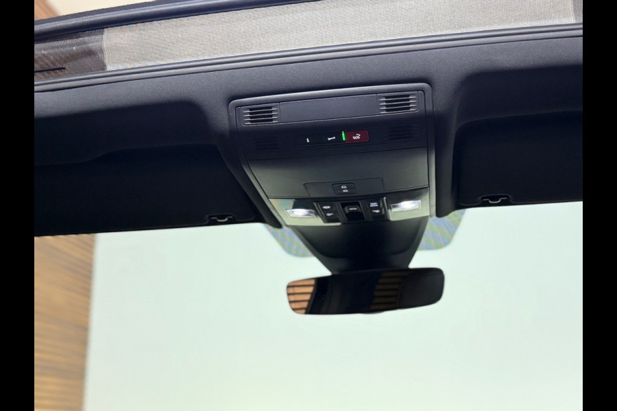 Volkswagen Tiguan 1.4 TSI eHybrid R-Line Business+ | Pano | 360° Camera | Adaptive Cruise Control | Black Style | Stuurverwarming