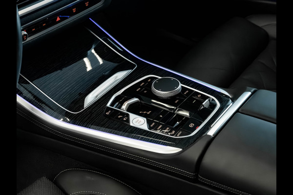 BMW X5 xDrive50e M-Sport Pro - Comfortzetels - Trekhaak - Driving + Parking Ass Prof