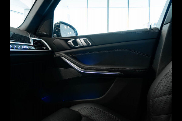 BMW X5 xDrive50e M-Sport Pro - Comfortzetels - Trekhaak - Driving + Parking Ass Prof